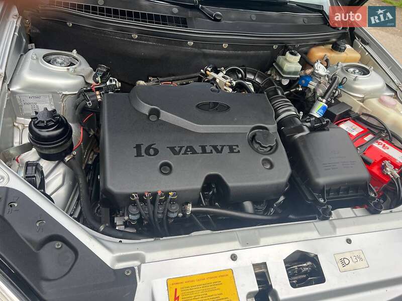 Хэтчбек ВАЗ / Lada 2172 Priora 2009 в Черновцах