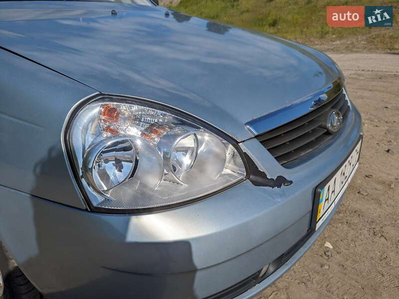 Хэтчбек ВАЗ / Lada 2172 Priora 2009 в Киеве