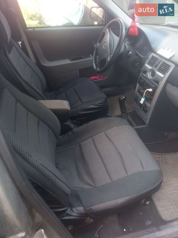 Хэтчбек ВАЗ / Lada 2172 Priora 2008 в Тростянце фото 2 Хэтчбек ВАЗ / Lada 2172 Priora 2008 в Тростянце