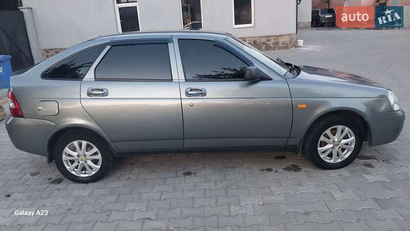 Хетчбек ВАЗ / Lada 2172 Priora 2008 в Мукачевому