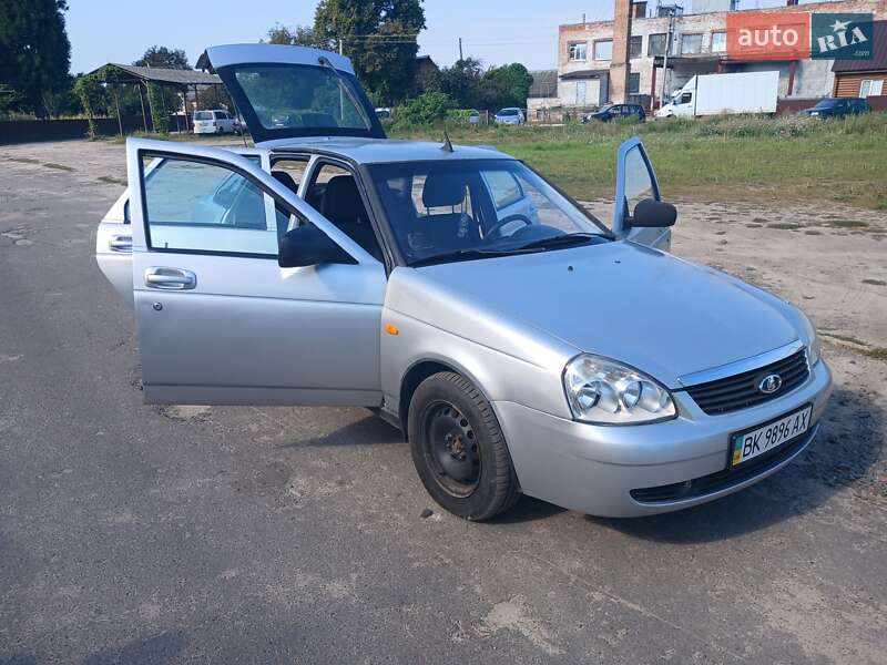 ВАЗ / Lada 2172 Priora 2010