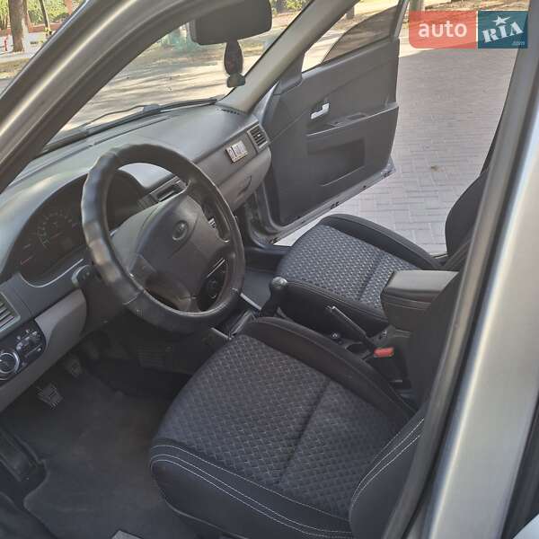 Хэтчбек ВАЗ / Lada 2172 Priora 2008 в Сумах