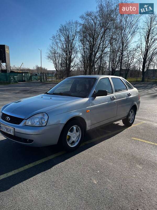 Хэтчбек ВАЗ 2172 Priora 2009 в 