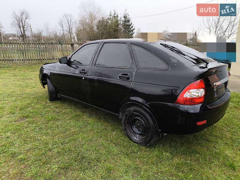 Хетчбек ВАЗ / Lada 2172 Priora 2008 в Калуші