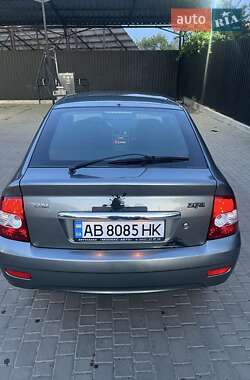 Хэтчбек ВАЗ 2172 Priora 2011 в 