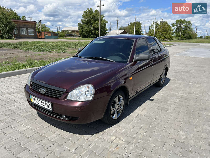 Хетчбек ВАЗ 2172 Priora 2011 в 