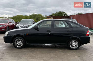 Хэтчбек ВАЗ 2172 Priora 2011 в 