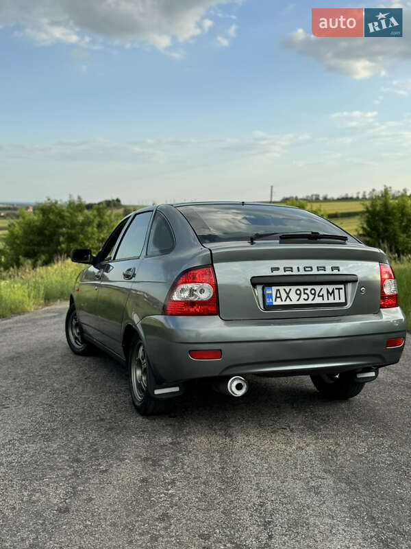 Хэтчбек ВАЗ / Lada 2172 Priora 2008 в Краснограде