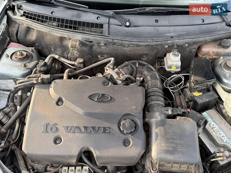 Хэтчбек ВАЗ / Lada 2172 Priora 2008 в Краснограде