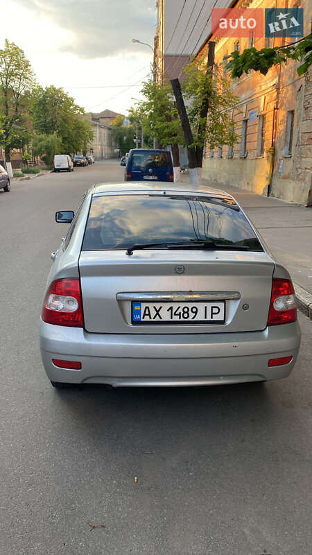 Хэтчбек ВАЗ / Lada 2172 Priora 2008 в Харькове