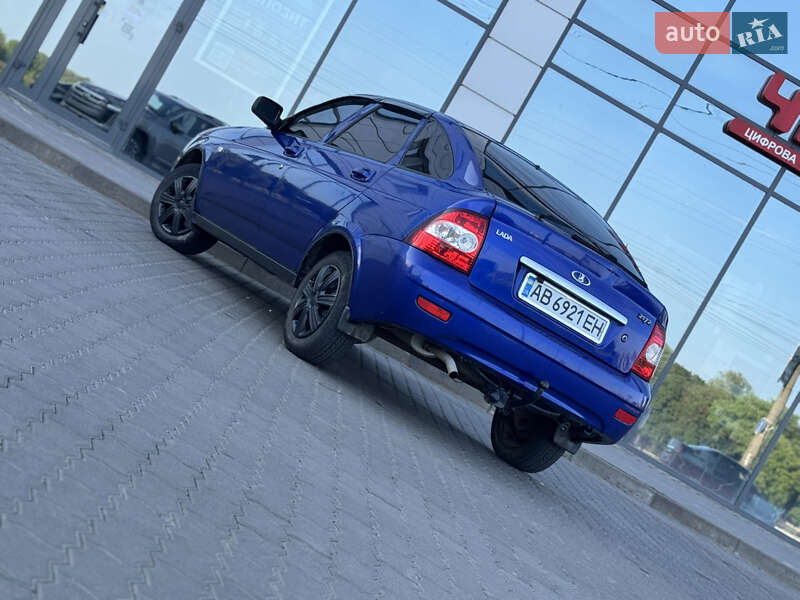Хетчбек ВАЗ / Lada 2172 Priora 2010 в Хмельницькому