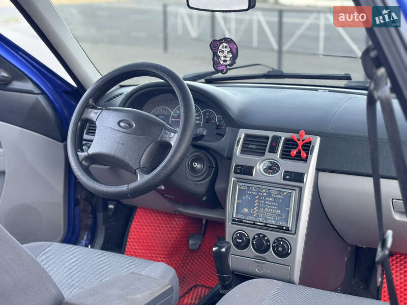 Хетчбек ВАЗ / Lada 2172 Priora 2010 в Хмельницькому