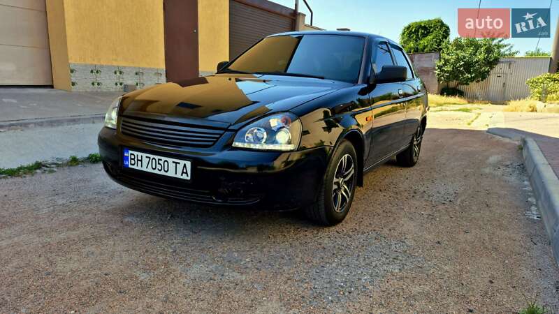 Хэтчбек ВАЗ 2172 Priora 2008 в 