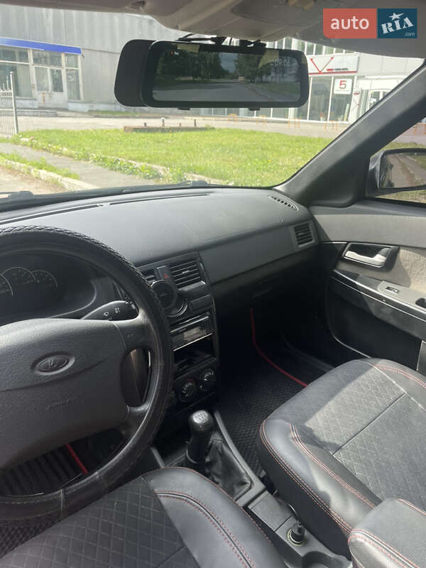 Хетчбек ВАЗ / Lada 2172 Priora 2008 в Сумах