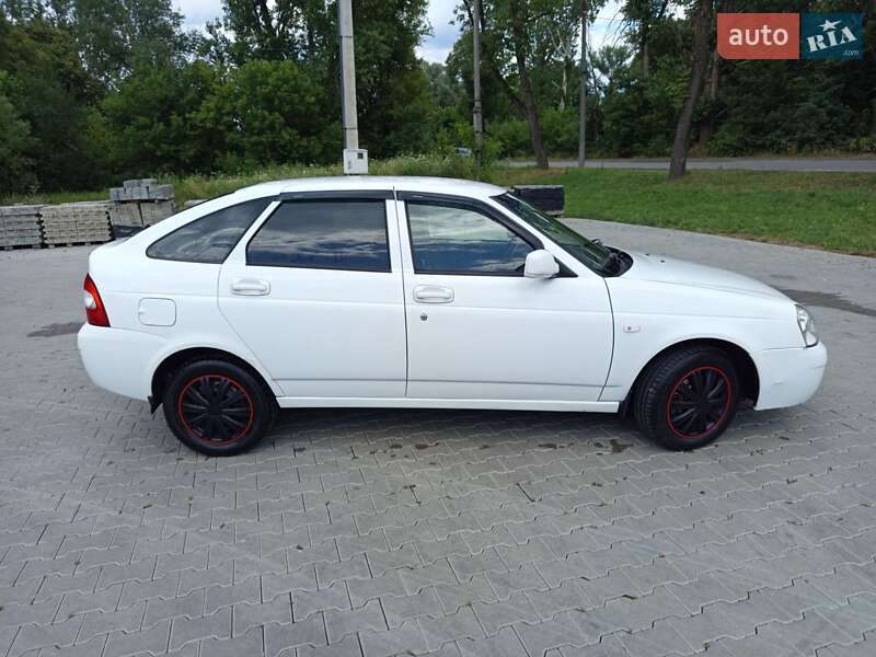 Хэтчбек ВАЗ / Lada 2172 Priora 2009 в Дрогобыче