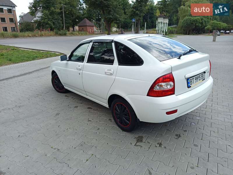 Хэтчбек ВАЗ / Lada 2172 Priora 2009 в Дрогобыче