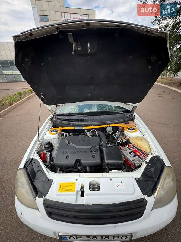 Хэтчбек ВАЗ / Lada 2172 Priora 2008 в Кривом Роге