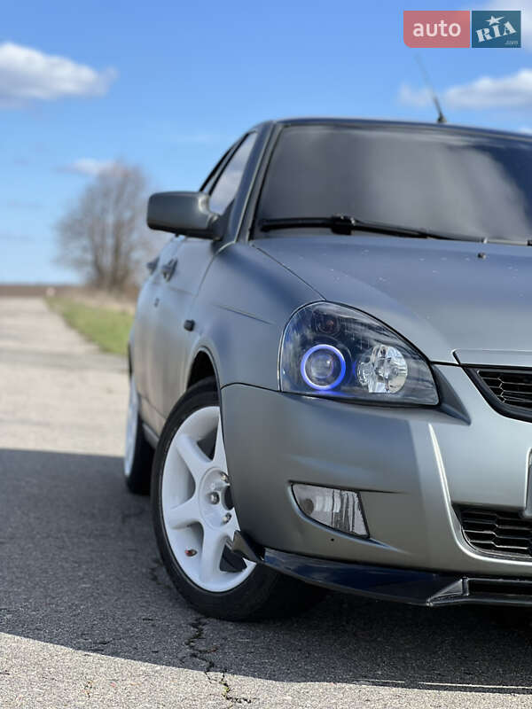 Хетчбек ВАЗ / Lada 2172 Priora 2011 в Прилуках