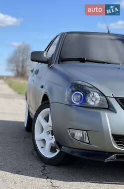 Хэтчбек ВАЗ 2172 Priora 2011 в 