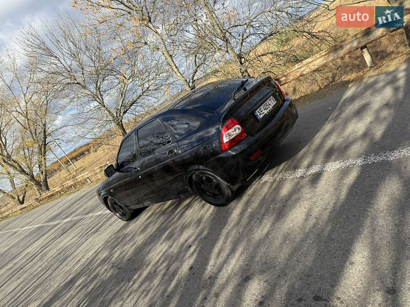 Хэтчбек ВАЗ / Lada 2172 Priora 2012 в Павлограде