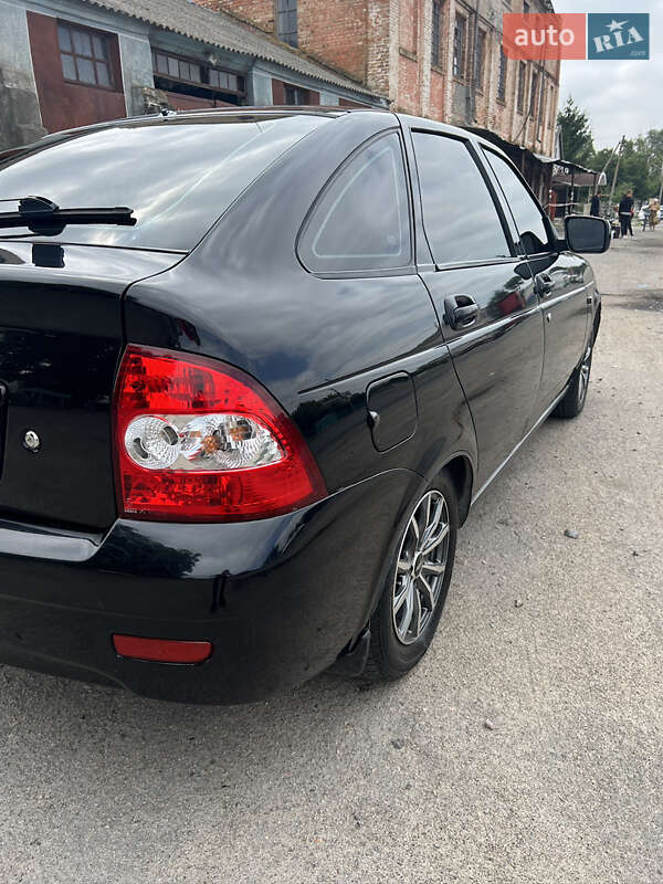 Хэтчбек ВАЗ / Lada 2172 Priora 2012 в Павлограде