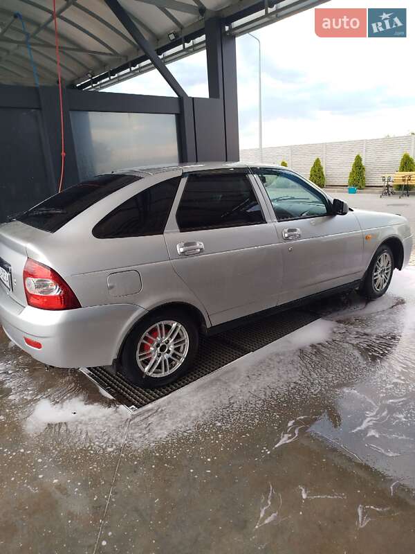 Хэтчбек ВАЗ / Lada 2172 Priora 2009 в Днепре фото 5 Хэтчбек ВАЗ / Lada 2172 Priora 2009 в Днепре