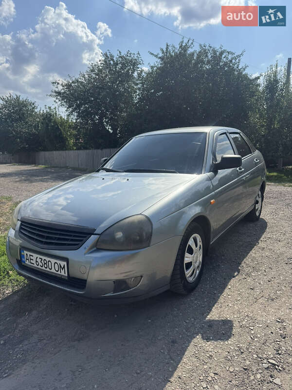 Хэтчбек ВАЗ / Lada 2172 Priora 2008 в Синельниково фото 2 Хэтчбек ВАЗ / Lada 2172 Priora 2008 в Синельниково
