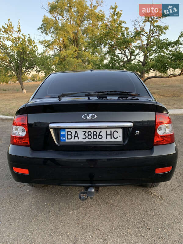 Хэтчбек ВАЗ / Lada 2172 Priora 2008 в Бобринце