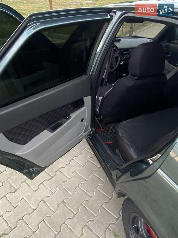 Хэтчбек ВАЗ / Lada 2172 Priora 2011 в Красилове