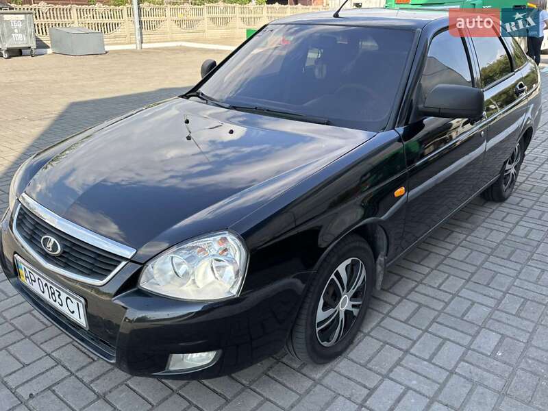 Хэтчбек ВАЗ 2172 Priora 2012 в 