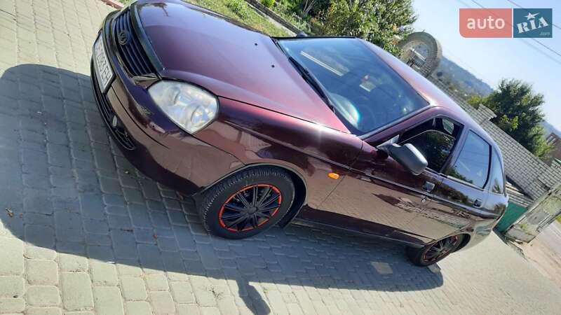 Хэтчбек ВАЗ 2172 Priora 2008 в 