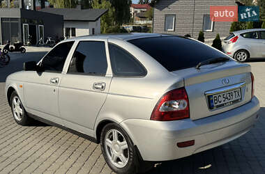 Хэтчбек ВАЗ 2172 Priora 2008 в 