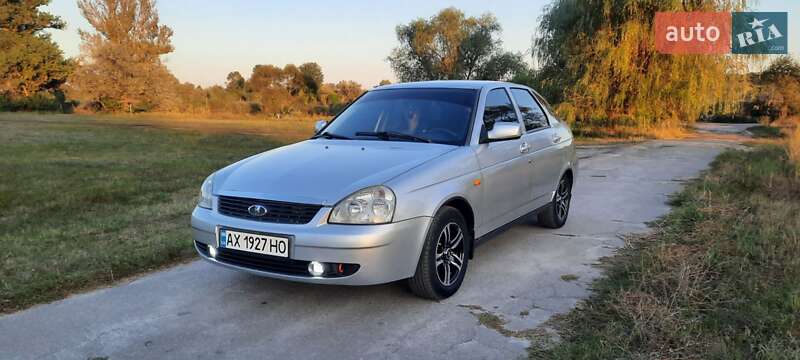 Хэтчбек ВАЗ 2172 Priora 2009 в 