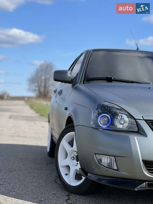 Хетчбек ВАЗ / Lada 2172 Priora 2011 в Прилуках