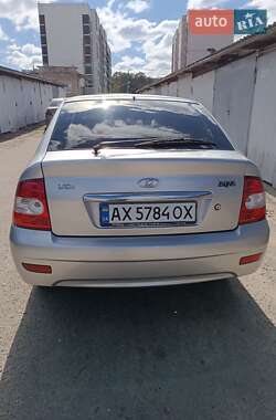 Хэтчбек ВАЗ 2172 Priora 2009 в 