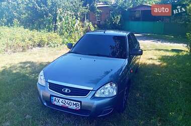Хэтчбек ВАЗ 2172 Priora 2013 в 