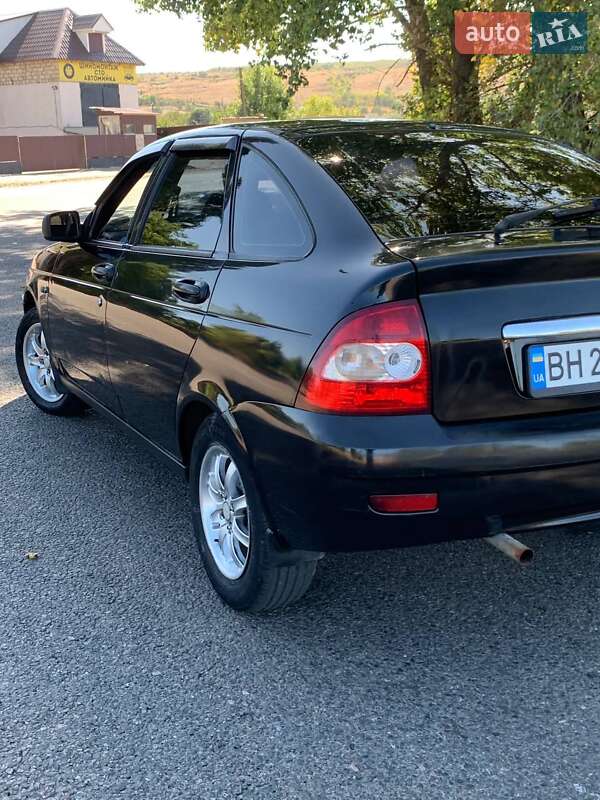 Хэтчбек ВАЗ / Lada 2172 Priora 2009 в Захарьевке
