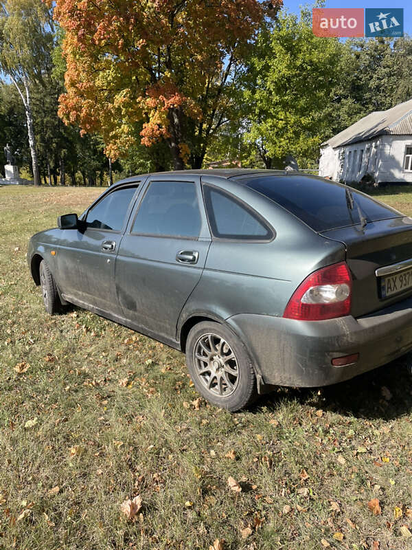 Хэтчбек ВАЗ / Lada 2172 Priora 2009 в Гадяче