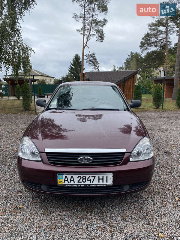 Хэтчбек ВАЗ / Lada 2172 Priora 2008 в Киеве