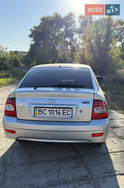 Хэтчбек ВАЗ 2172 Priora 2013 в 