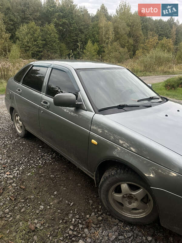 Хэтчбек ВАЗ 2172 Priora 2011 в 