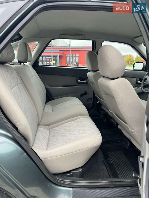 Хэтчбек ВАЗ / Lada 2172 Priora 2008 в Здолбунове фото 26 Хэтчбек ВАЗ / Lada 2172 Priora 2008 в Здолбунове