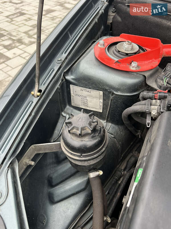 Хэтчбек ВАЗ / Lada 2172 Priora 2008 в Здолбунове фото 43 Хэтчбек ВАЗ / Lada 2172 Priora 2008 в Здолбунове