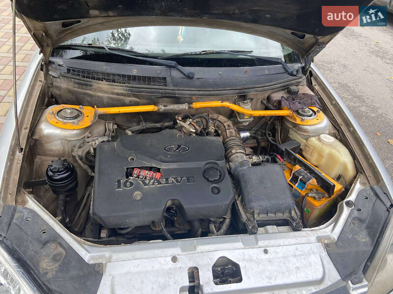 Хэтчбек ВАЗ / Lada 2172 Priora 2008 в Баре