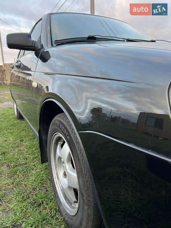Хэтчбек ВАЗ / Lada 2172 Priora 2008 в Киеве фото 3 Хэтчбек ВАЗ / Lada 2172 Priora 2008 в Киеве