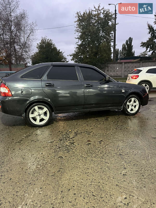 Хетчбек ВАЗ / Lada 2172 Priora 2008 в Києві фото 2 Хетчбек ВАЗ / Lada 2172 Priora 2008 в Києві