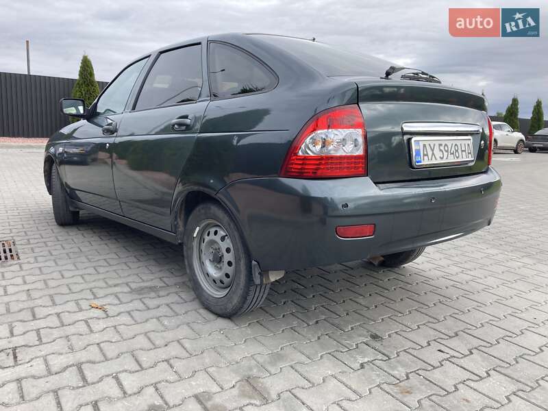 Хэтчбек ВАЗ / Lada 2172 Priora 2011 в Тернополе фото 6 Хэтчбек ВАЗ / Lada 2172 Priora 2011 в Тернополе