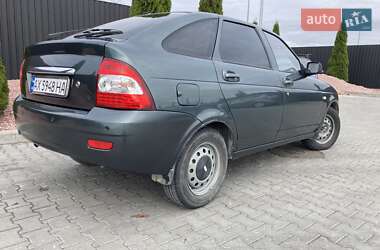 Хетчбек ВАЗ 2172 Priora 2011 в  фото 4 Хетчбек ВАЗ 2172 Priora 2011 в