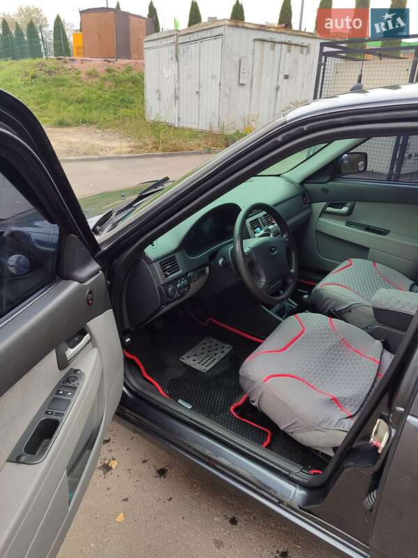 Хэтчбек ВАЗ / Lada 2172 Priora 2008 в Житомире фото 9 Хэтчбек ВАЗ / Lada 2172 Priora 2008 в Житомире