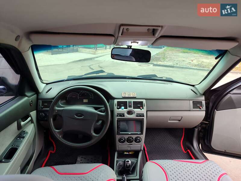 Хэтчбек ВАЗ / Lada 2172 Priora 2008 в Житомире фото 14 Хэтчбек ВАЗ / Lada 2172 Priora 2008 в Житомире